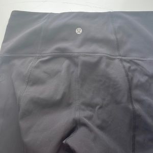 Lulu leggings good condition size 6